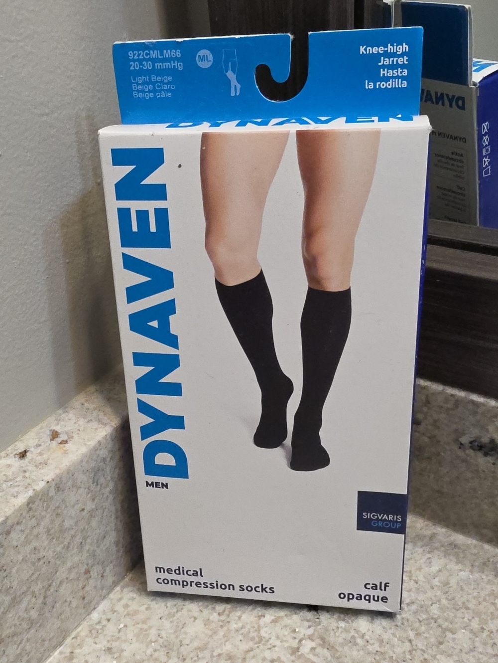 Dynaven Light Beige Knee-High Compression Socks for Men